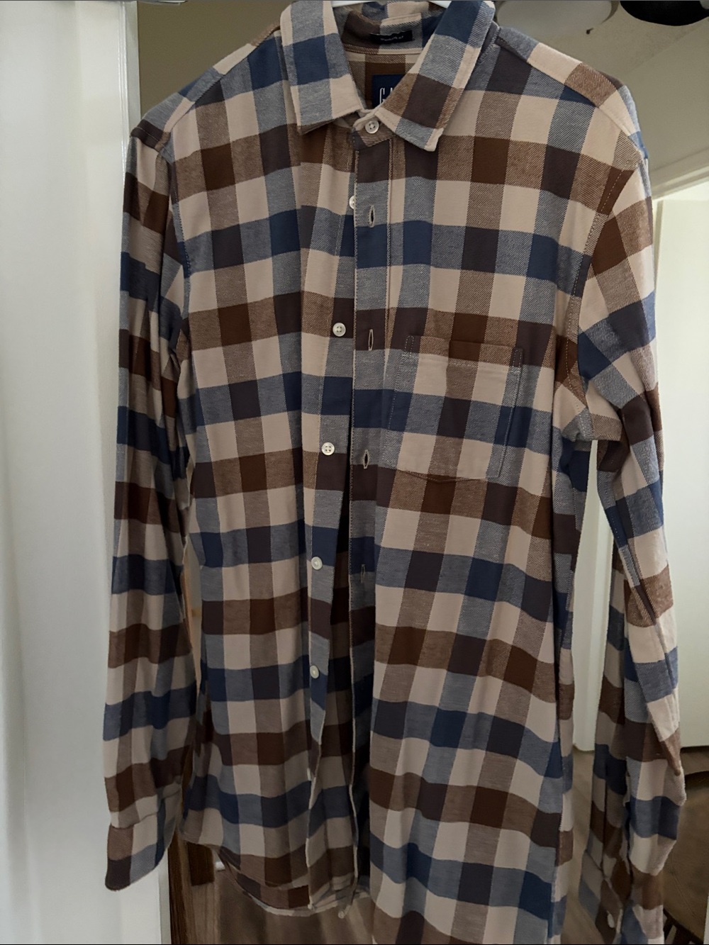 GAP Men's Plaid Button-Down Shirt in Blue, Brown & Cream